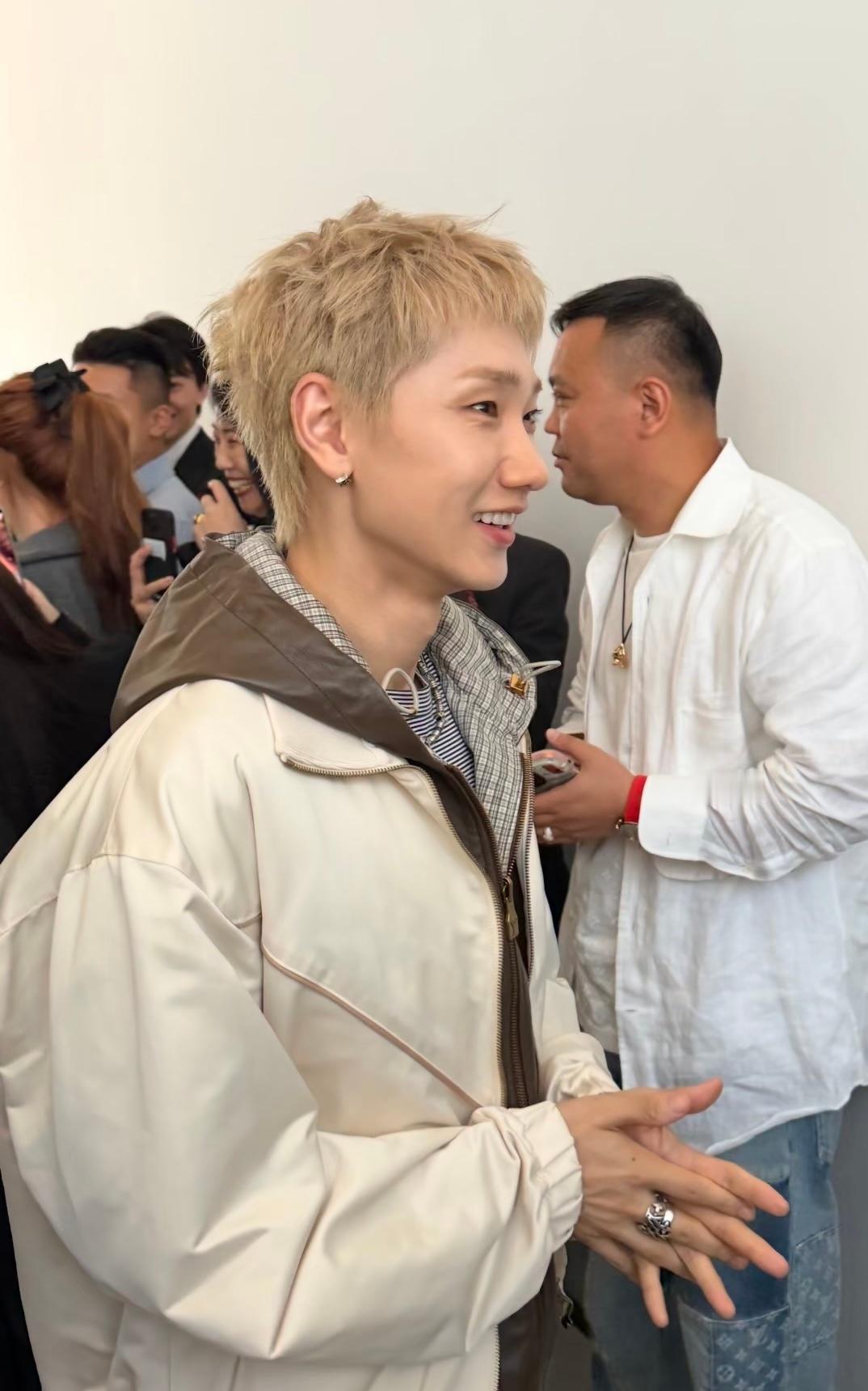 汪苏泷男大既视感🈵36➖18来的吗好嫩啊今天汪苏泷沈阳品牌活动