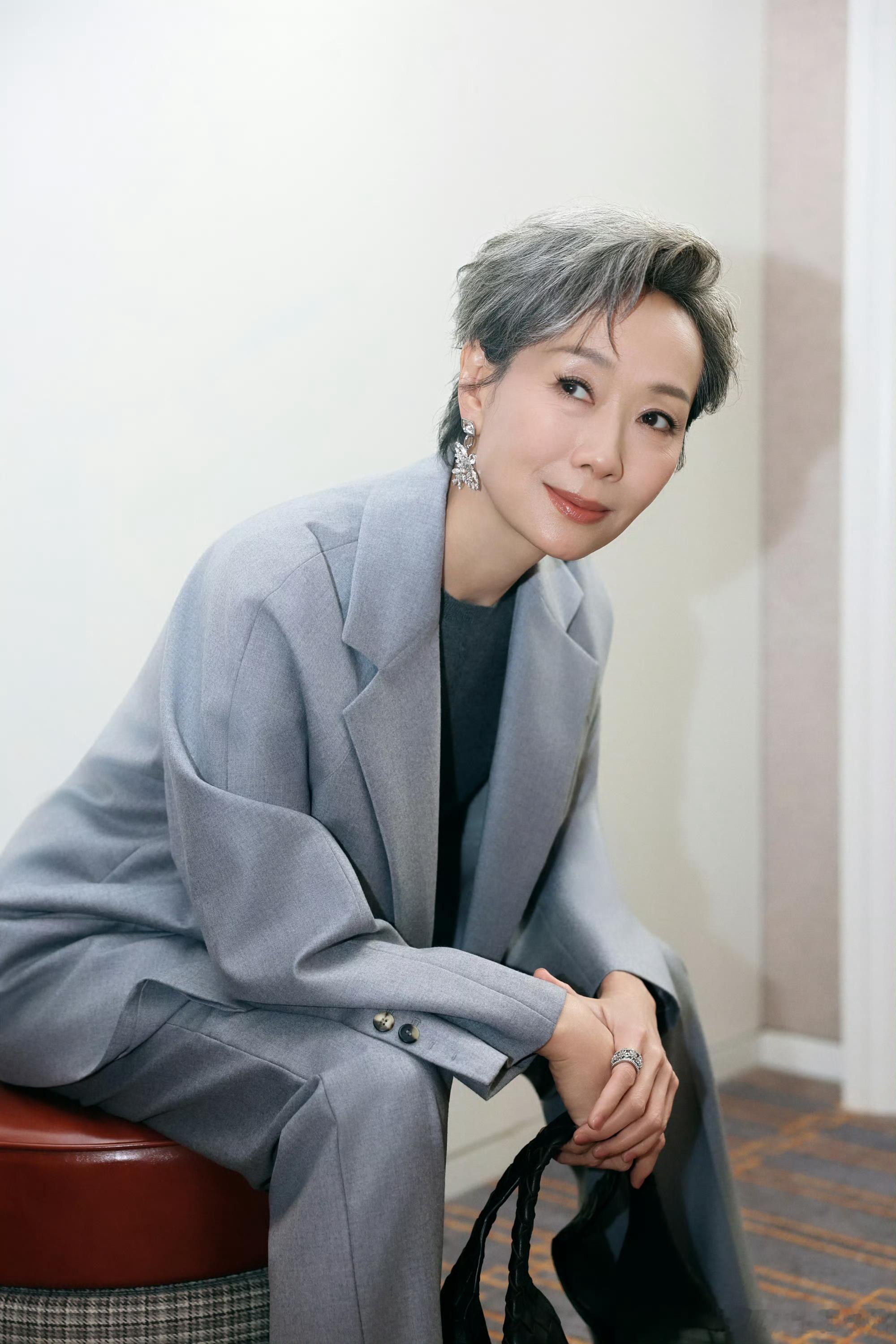 叶童  终是成为了观众心中越品越有味道的宝藏。 