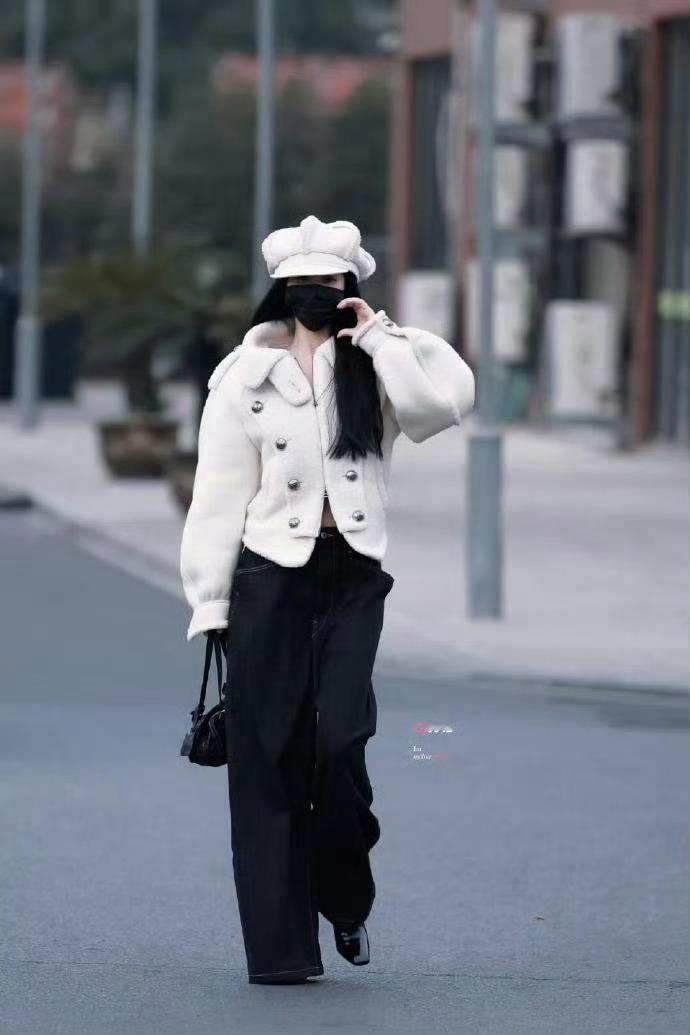 虞书欣今日上班造型，千金淑女风虞书欣