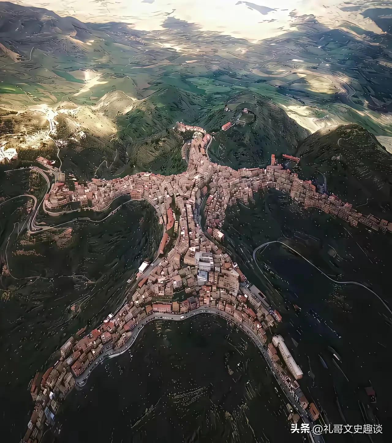 这样的地方住哪里是最好的。这是一个真实的城镇，人型规划，依山而建，你会选择哪个区