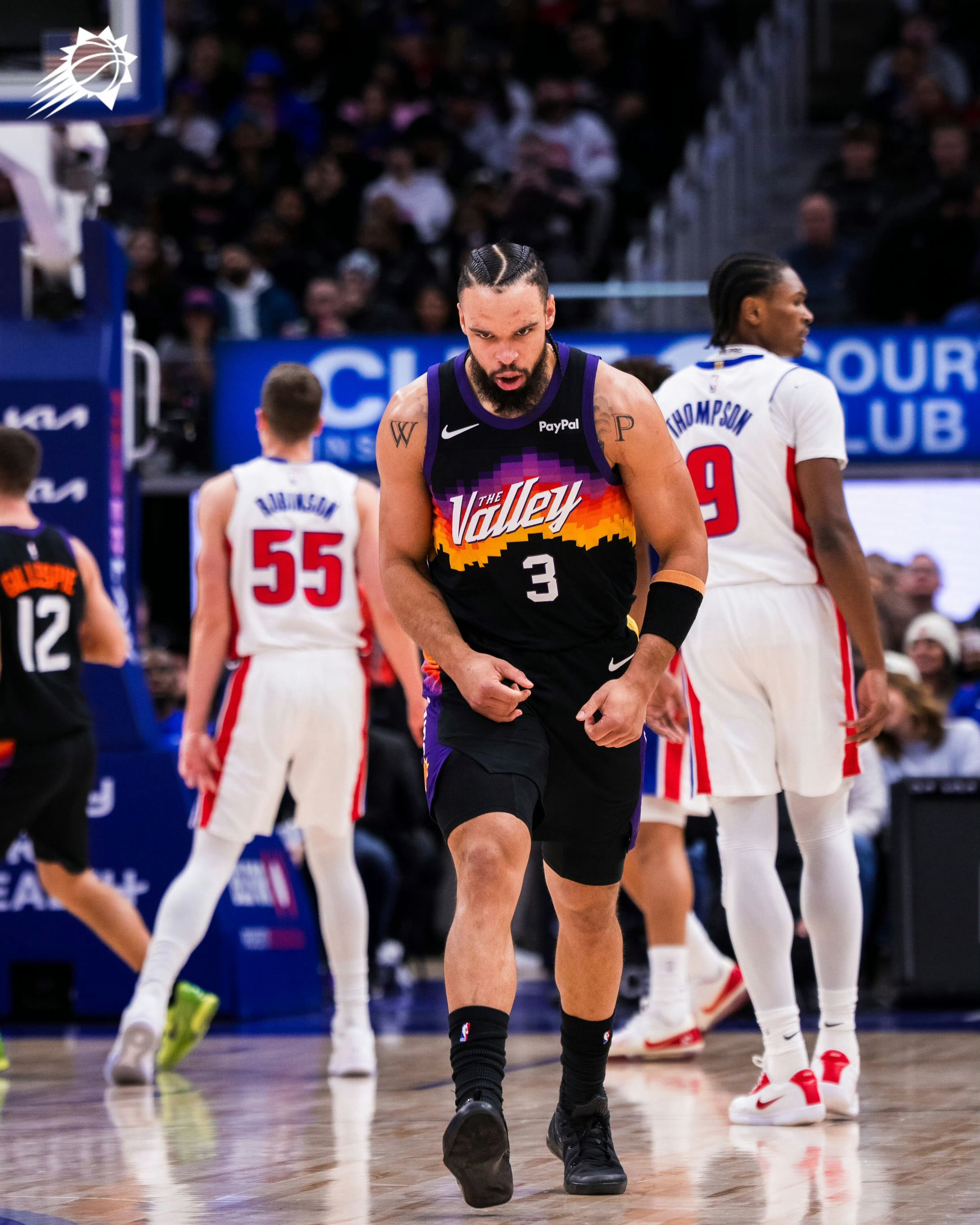 狄龙6犯离场了。这场怕不是要交代了太阳vs活塞