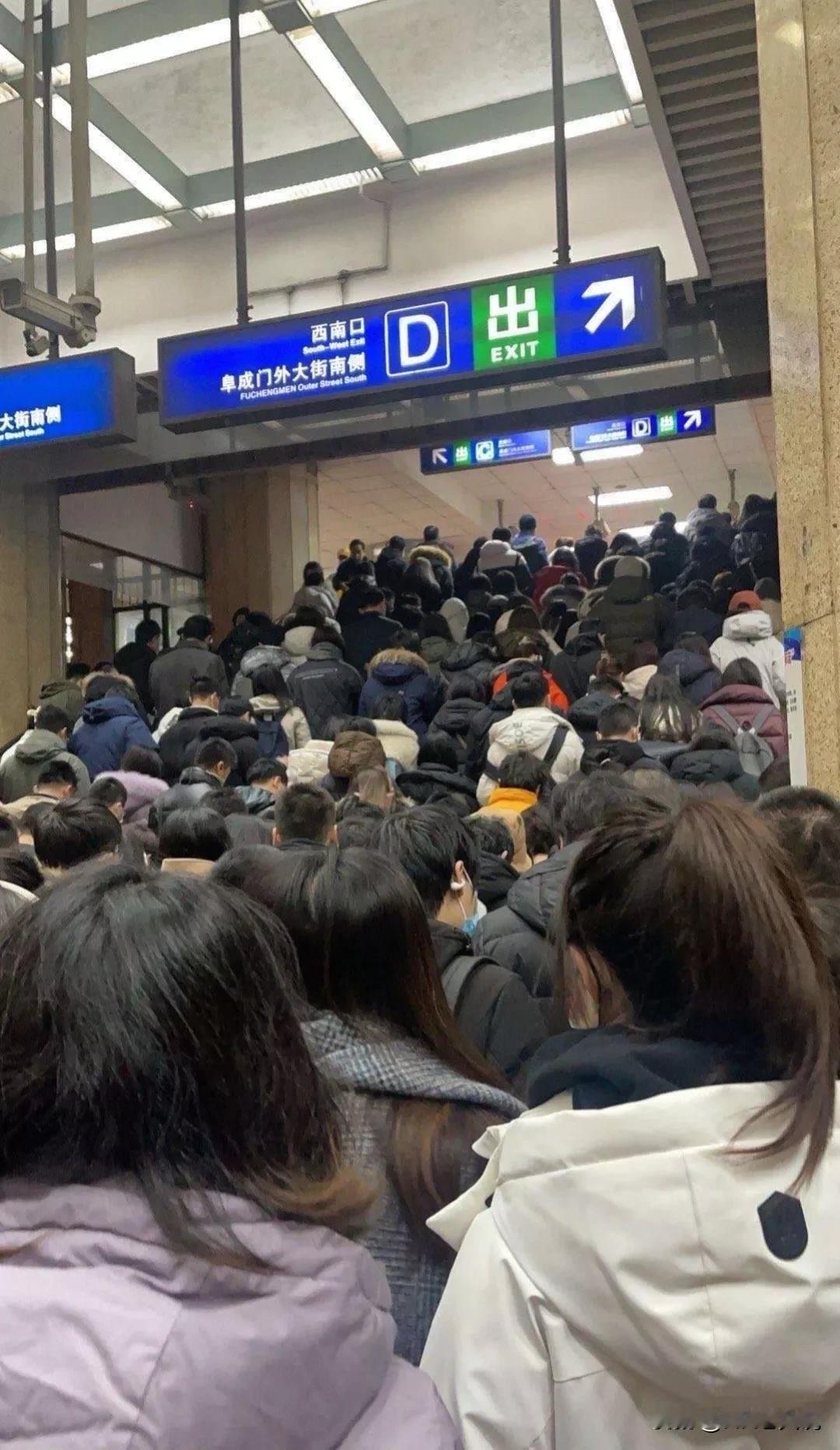 作为一个不干人事的人事，不管你信不信我都得说：其实很多面试问的越细，越容易没有下