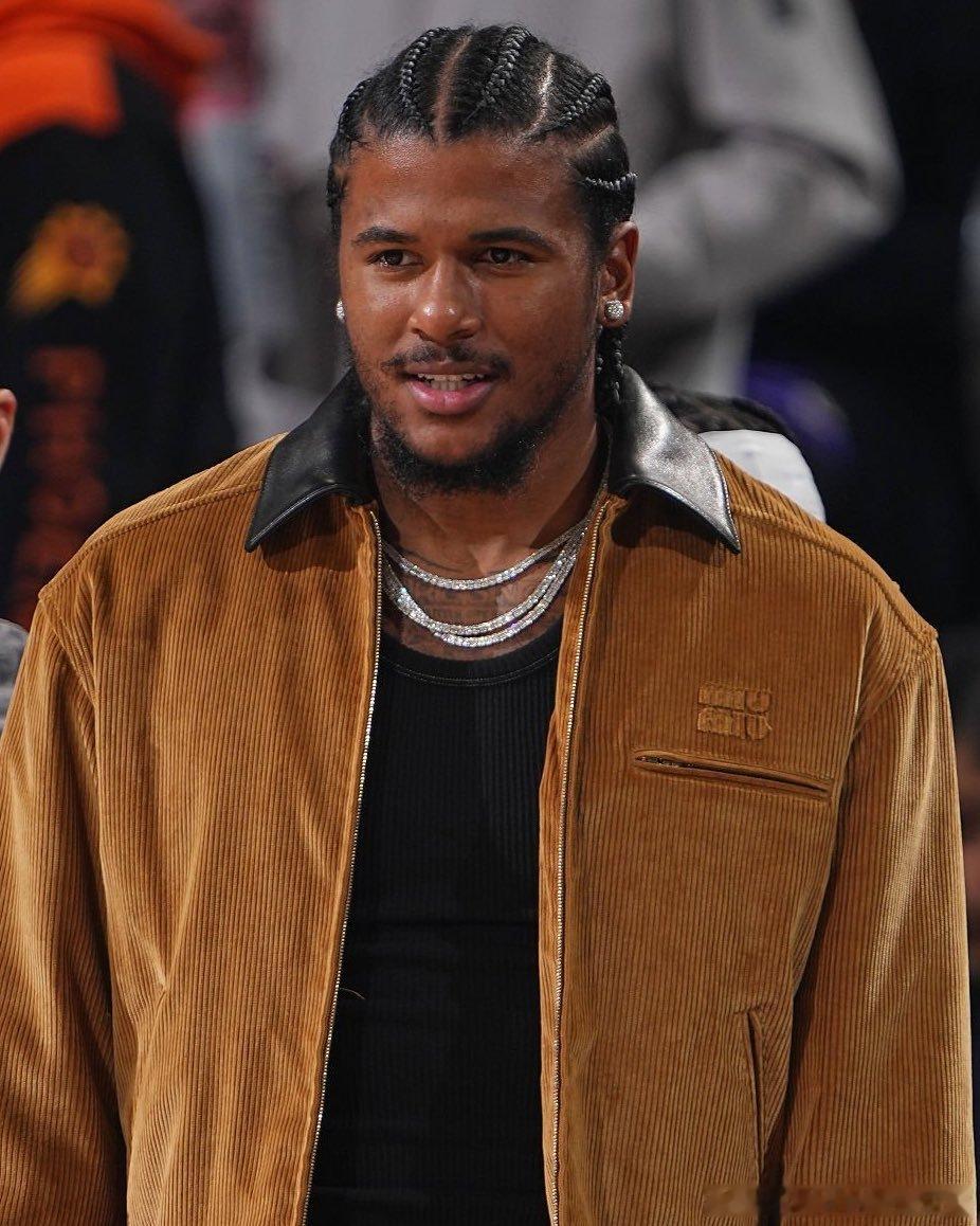 菲尼克斯太阳杰伦格林 密尔沃基雄鹿队仍在寻求进攻端的补强，并且已对杰伦·格林表现