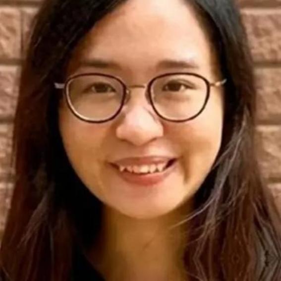 乱港分子何依琼，决定从香港移居至英国。然而，仅在抵达英国之后仅过了半年，她便选择