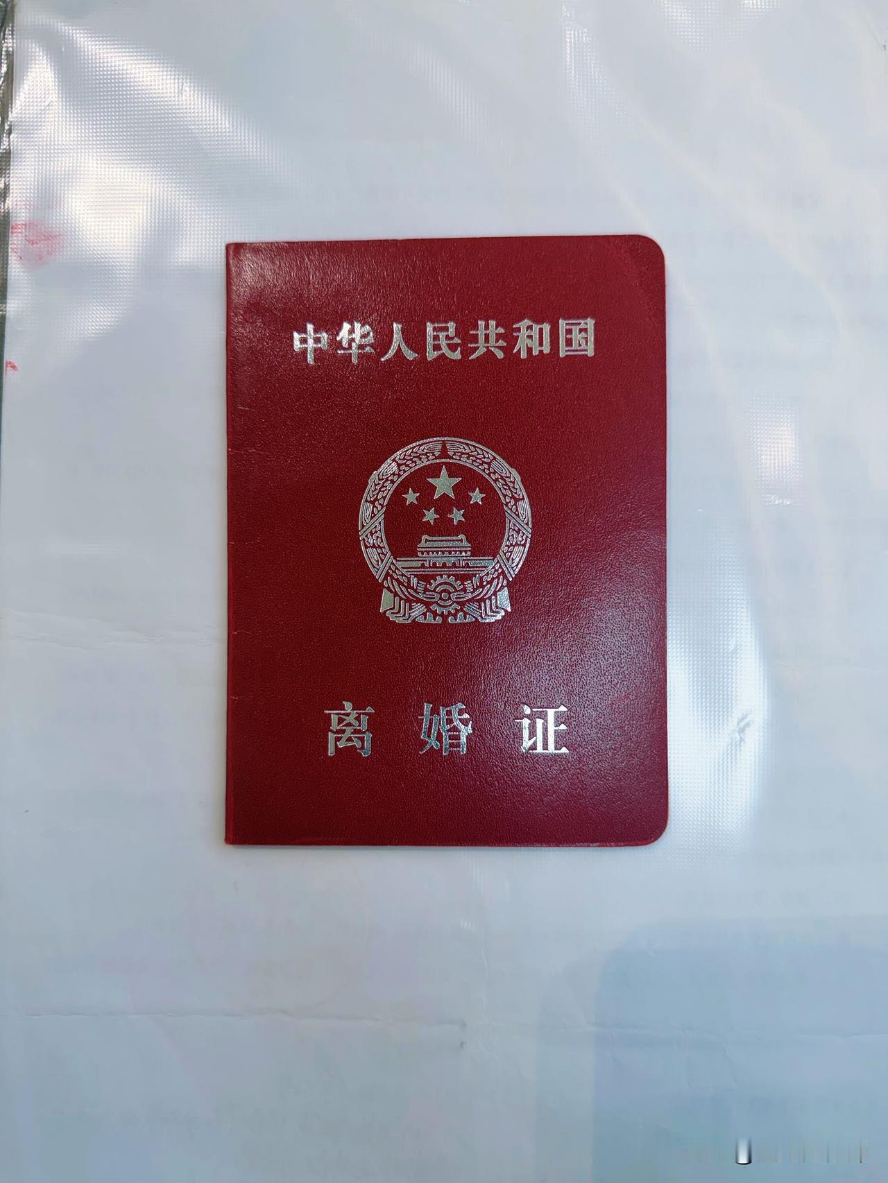 离婚案件开庭前必看：法官通常会问哪些问题？

很多当事人在离婚案件开庭前都会紧张