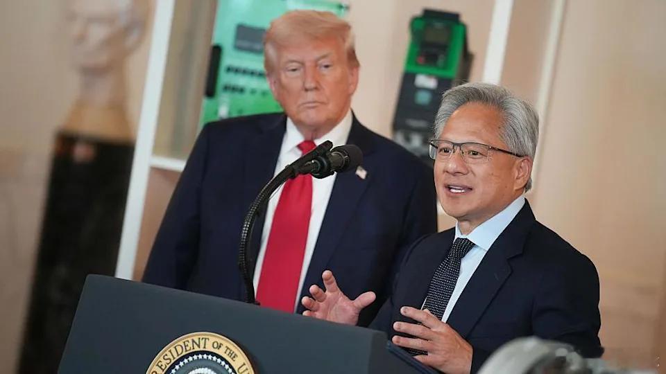 【美国对华芯片销售抽成——这意味着什么？】（BBC）不同寻常、利益交换、前所未有