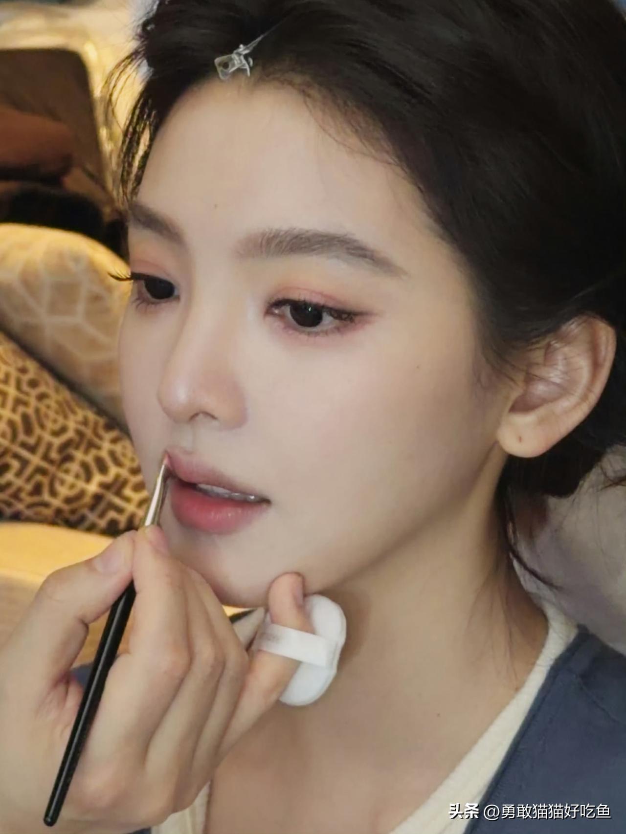 章若楠分享图片