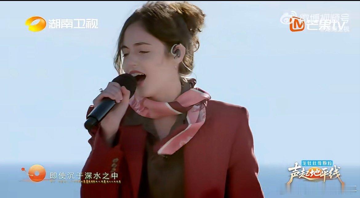 13岁自创词曲的含金量还在上升 朱莉亚《Underwater》满是故事感，13岁