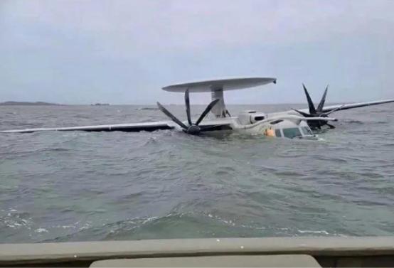 空警600弹射掉海！？网友仔细一瞧直接气笑了。
 
自从福建舰成功三连弹的消息官