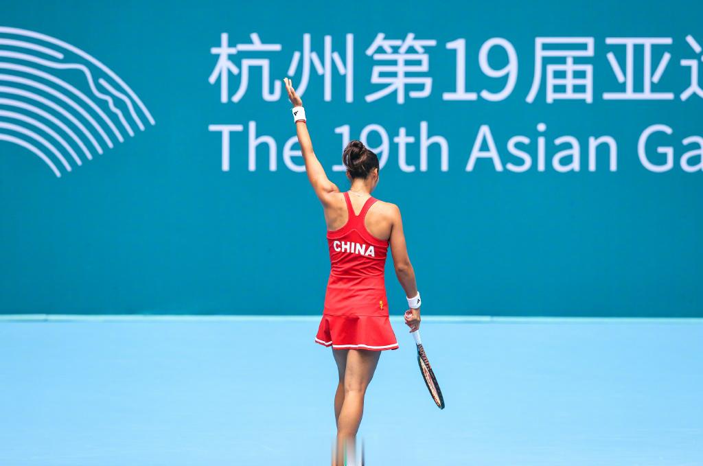 #郑钦文首进亚运网球女单决赛#首次闯入亚运会网球女单决赛。决赛加油！#中国00后