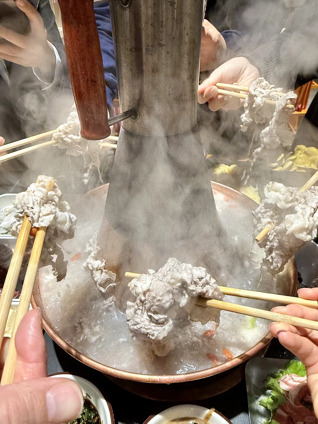 大连土著认证❗️藏在居民区的铜锅涮肉，香哭。