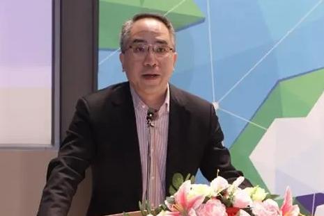 "印加坡"三个字一出，新加坡前议员直接急眼了！
最近新加坡前国会议员吴俊刚坐不住