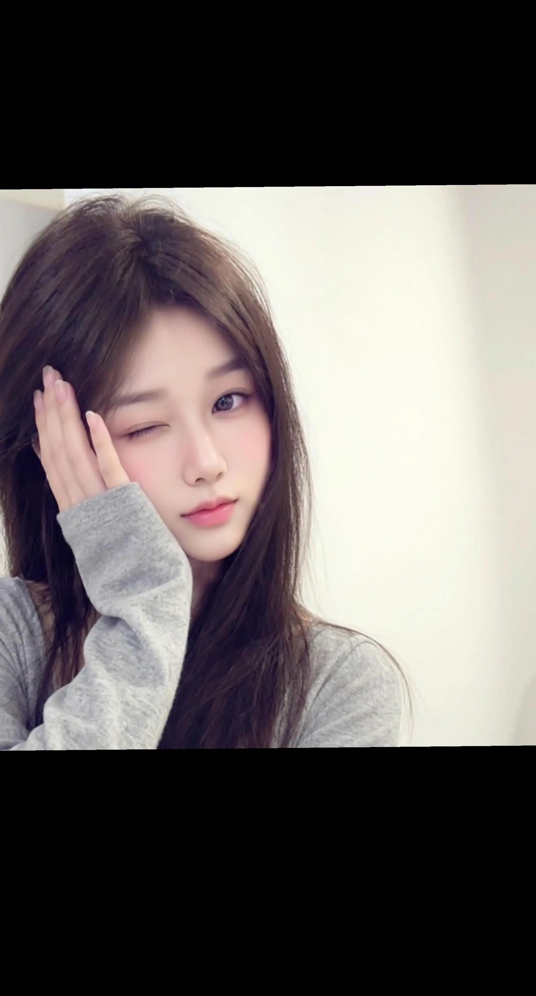 ai创作 全新ai写真 想跪下来求自己别玩写真了 遇见你的眉眼如清风明...