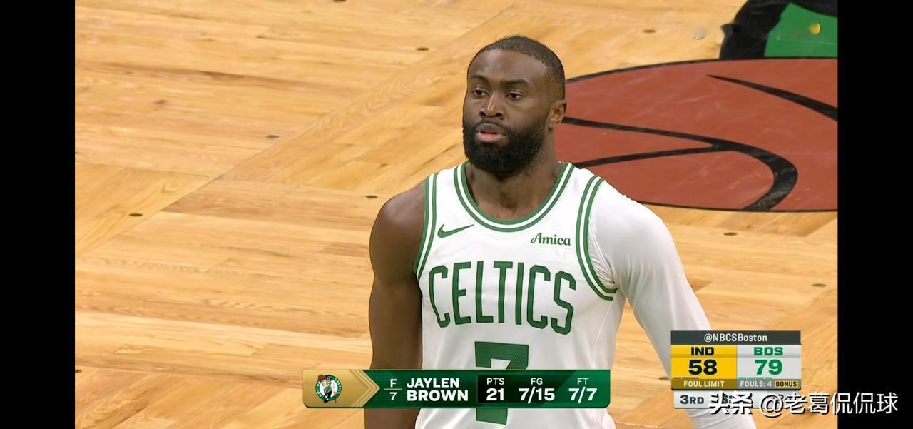 凯尔特人二当家杰伦-布朗真是一名全能型的巨星！在今天凯尔特人主场以119：104