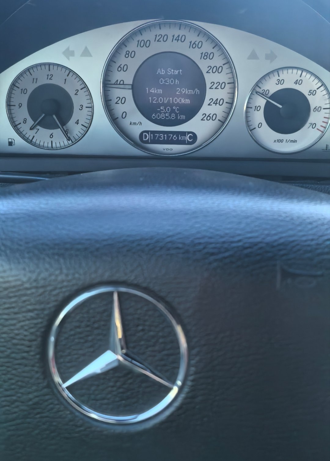 早高峰 这气温……北方对电车最不友好的季节来了！老油子出发！ 