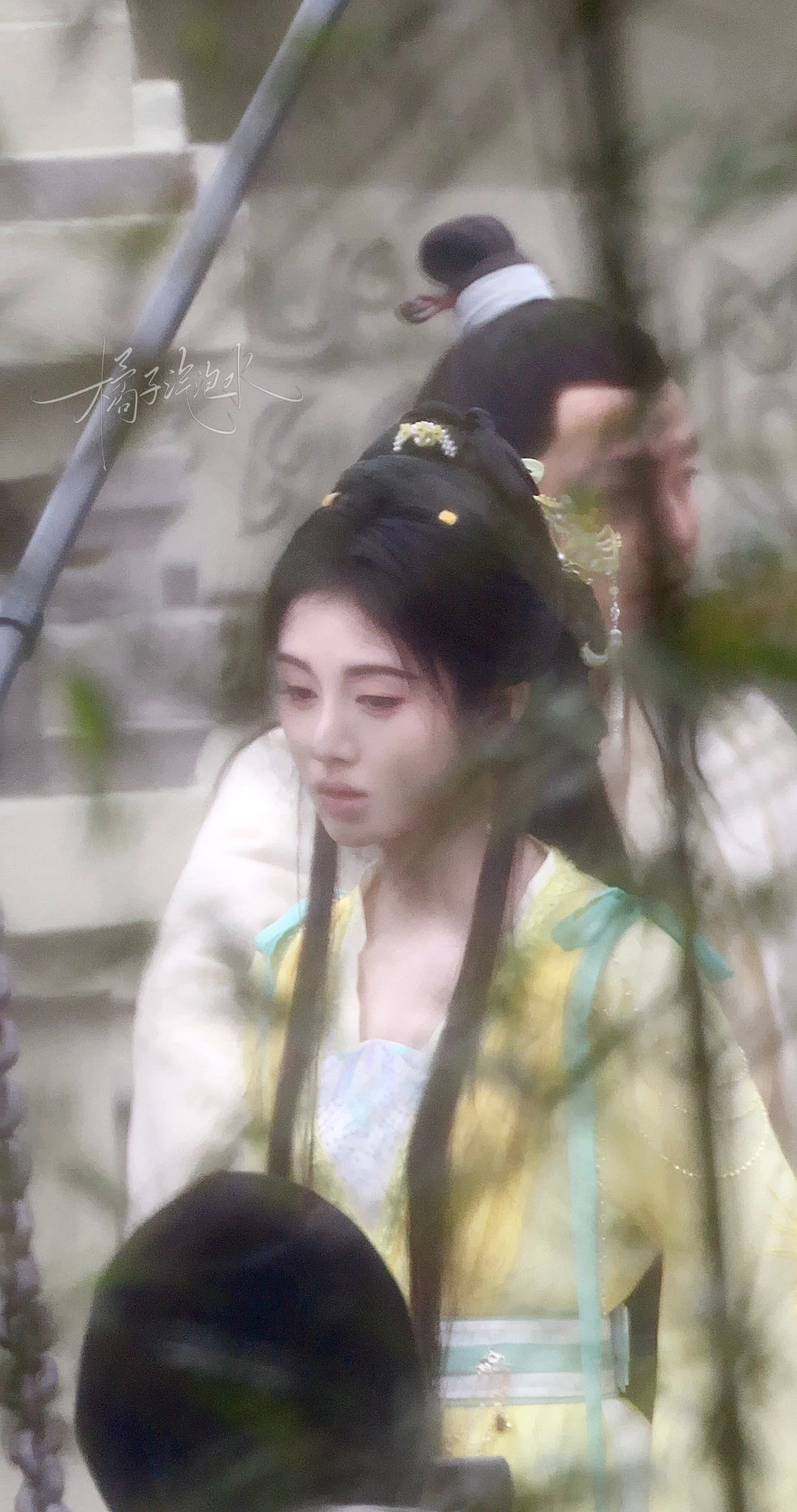 jjy鞠婧祎姜黎非jjy 鞠婧祎千香 风声围绕你身边，思念环绕你耳边
