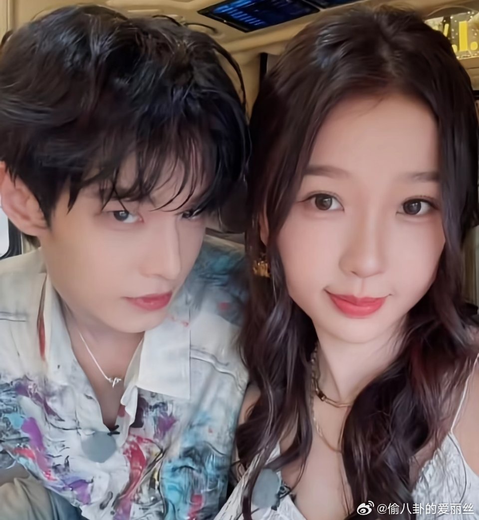 双鱼CP粉心碎！娱记实锤：虞书欣何与纯营业，无私下恋爱。剧里甜到齁，剧外全是工作