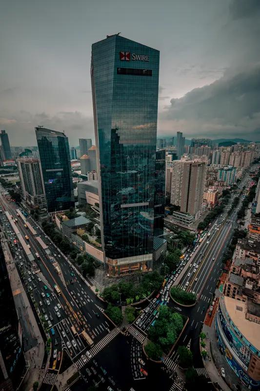 做为宝安，已经不仅仅属于他自己，更代表公司，他是为大众服务的，所以，做事要考虑公