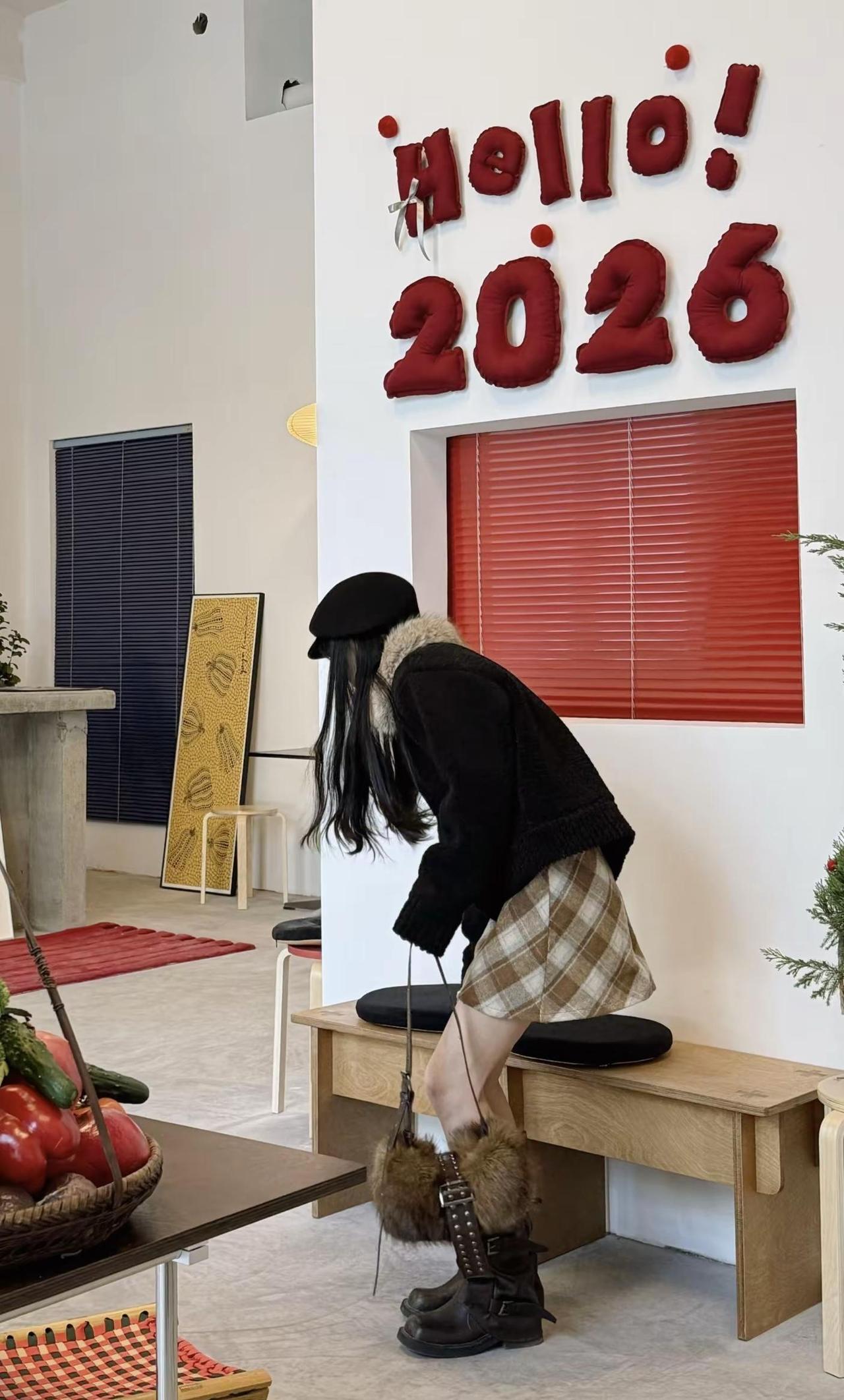 新年就要全都有🔴。祝大家新年发大财 万事胜意呀～等等我先摆好造型 打卡一个新l