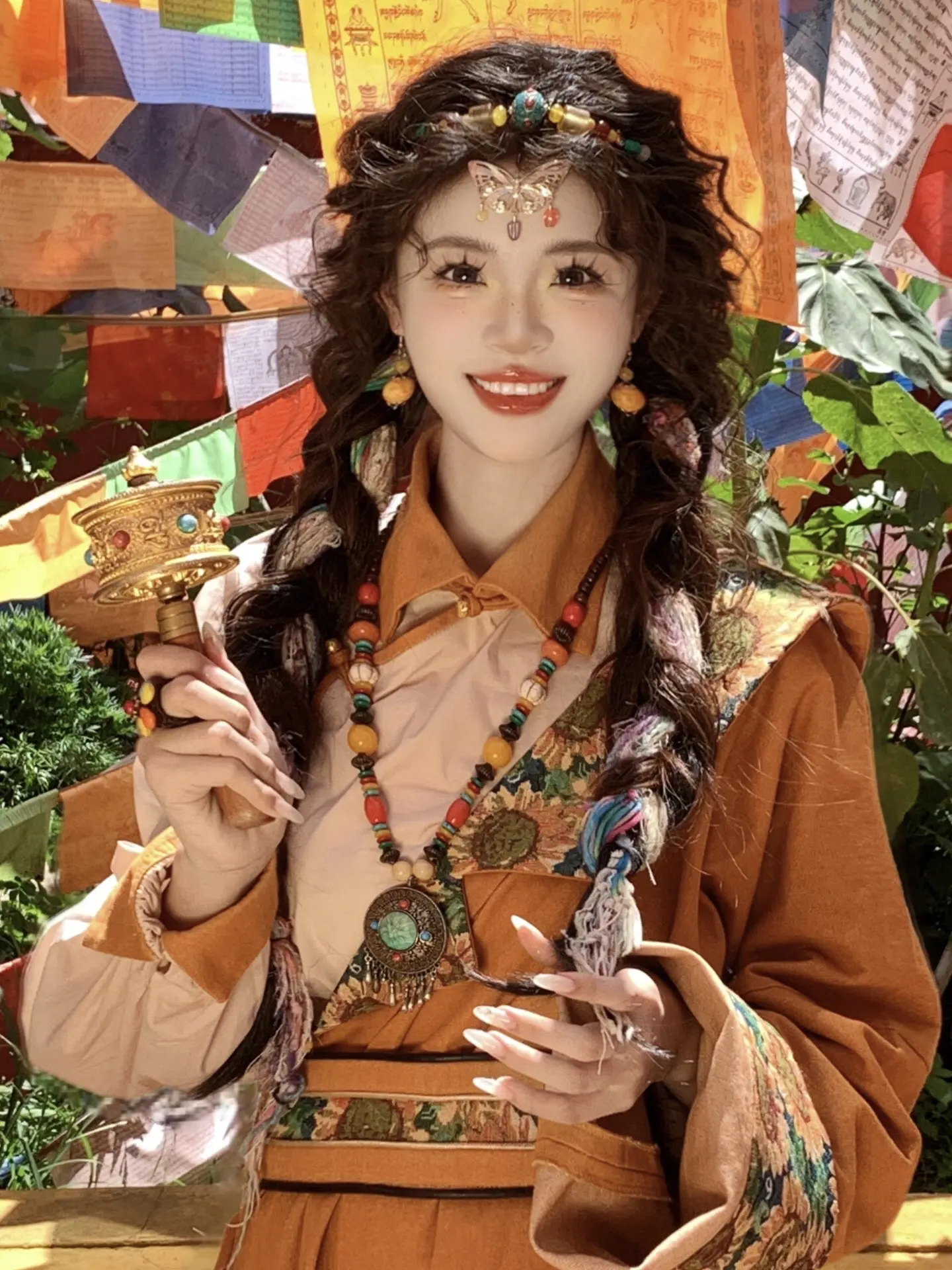 被大理的“向日葵”藏服甜到啦！！