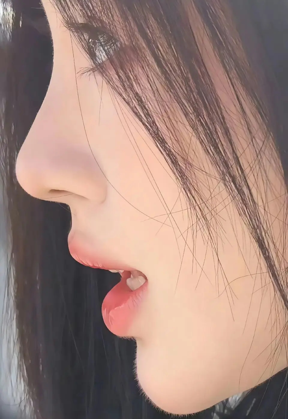 鞠婧祎的生图连脸上的绒毛都能看清 皮肤状态也太好了吧 ​​​
