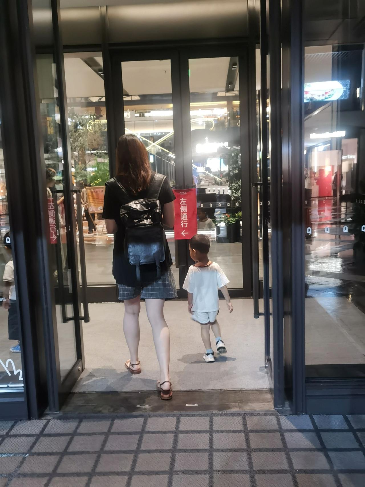 @抖音小助手