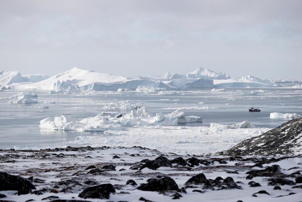 无论采用何种办法都要拿下格陵兰岛
       自特朗普再度上台后，其提出的“美