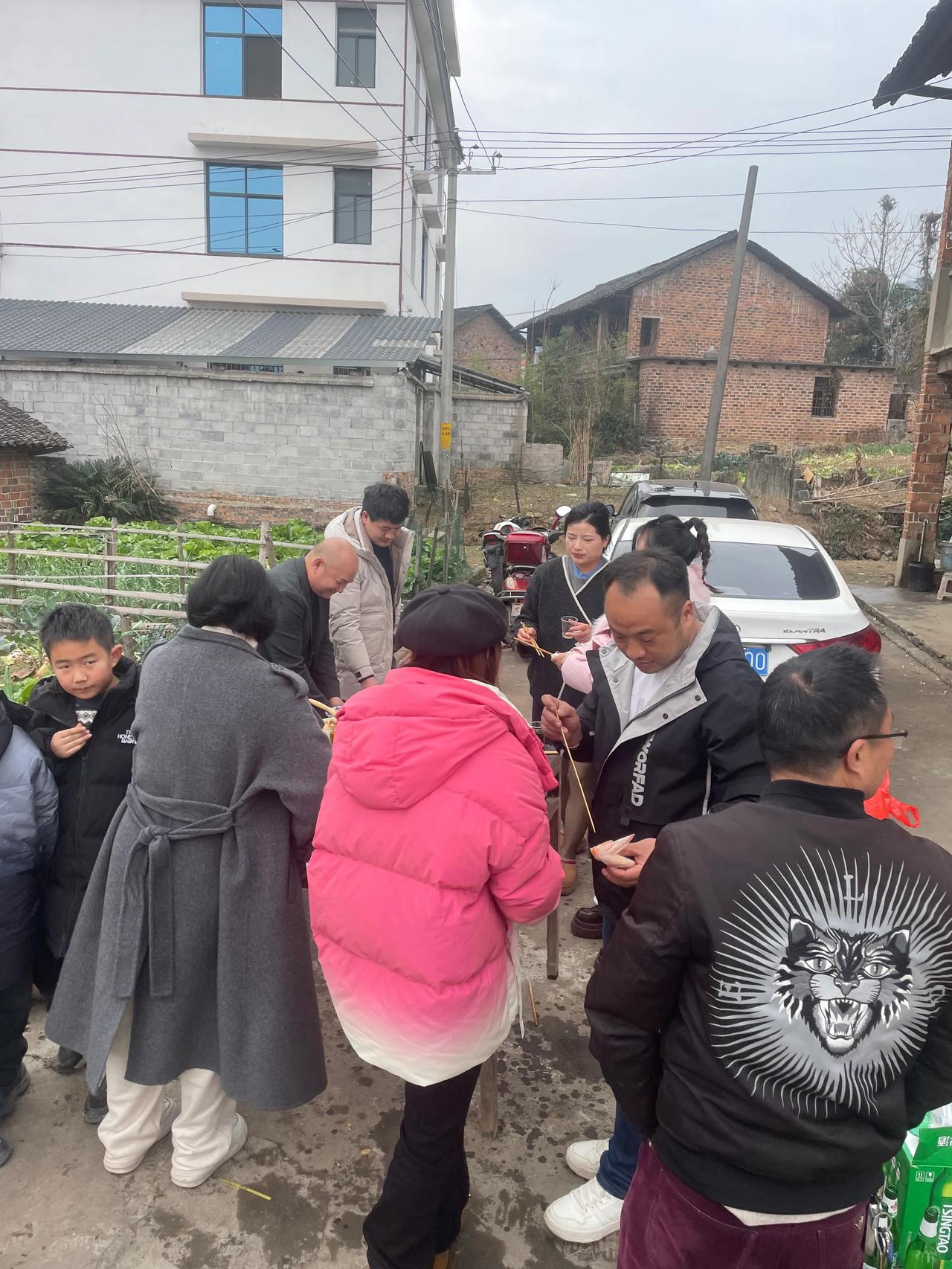 天南地北大拜年戳这里，一起放烟花>