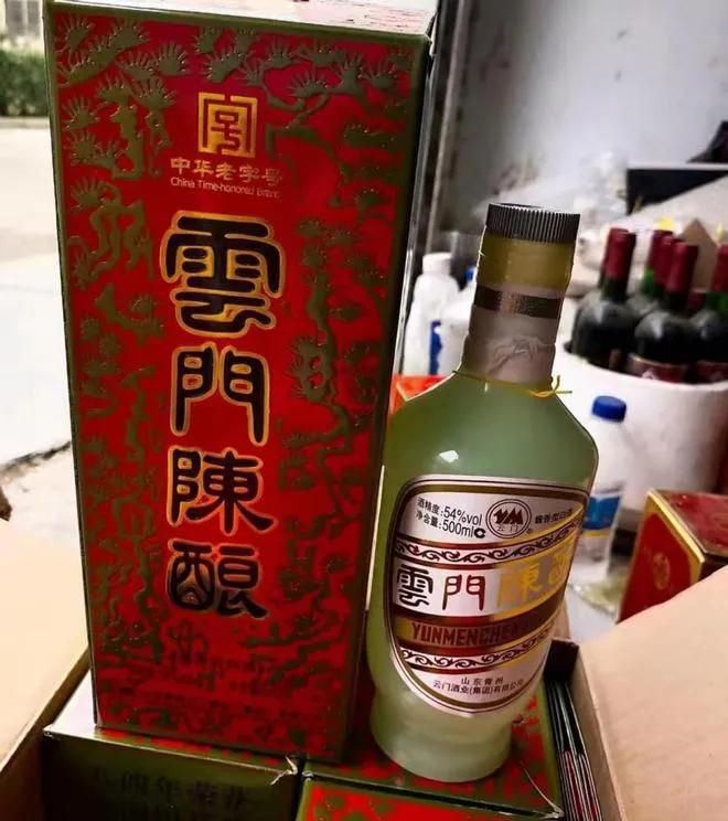 淄博“酒水单”曝光，喝的最多的竟然是这4款纯粮的低价酒，游客跟当地人抢着喝！

