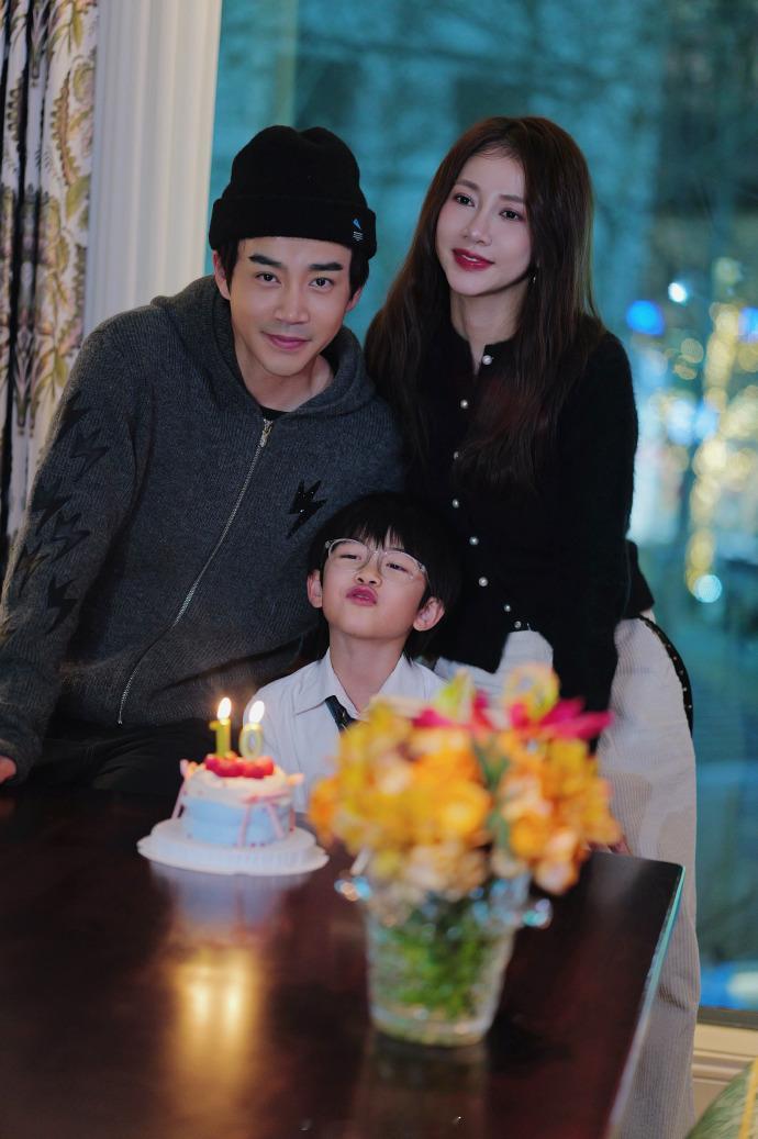 李茂弦子纪念结婚十周年弦子李茂纪念结婚十周年 发文纪念与结婚十周年！时间过得好快