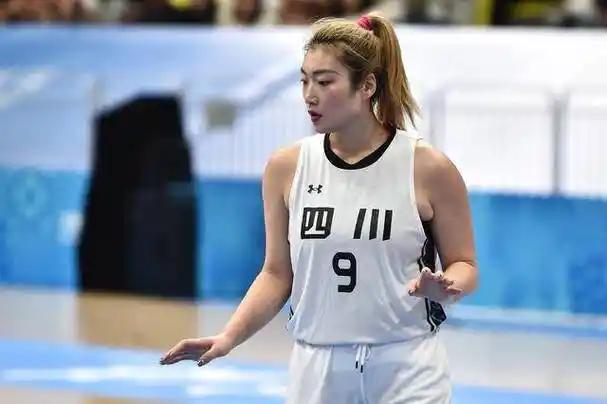 李梦为什么一直没能得到国家队真正重用，苏群的一番话把宫鲁鸣的用人标准摆到了台面上