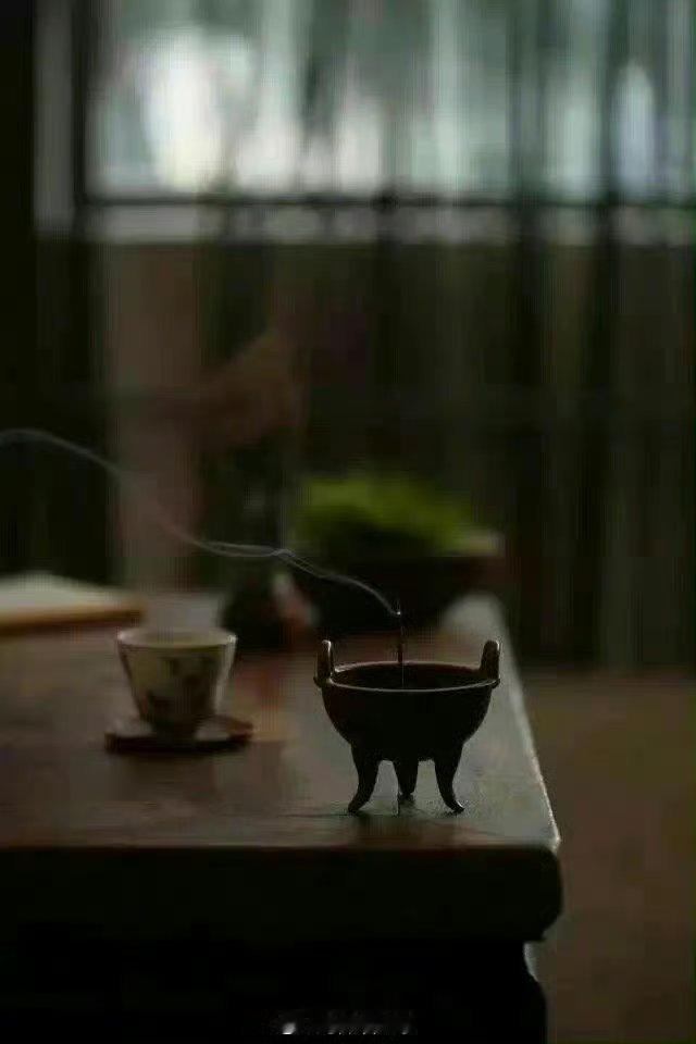 “人最大的运气不是捡到钱，而是碰到一个人，带你提高思维，打破认知，拓展眼界…带你