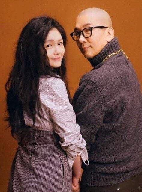 具俊晔回应仍留台湾具俊晔回应仍然留在台湾，是因为他想和大s待在同一片天空下，他对