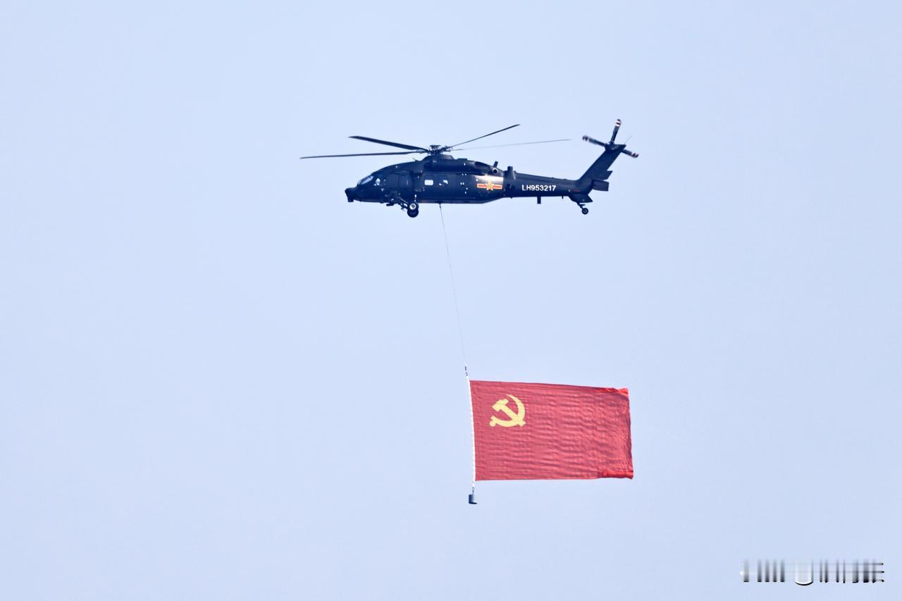 爱我中华  强我国威 
—— 2025九三阅兵
（用600mm长焦镜头拍摄于天安