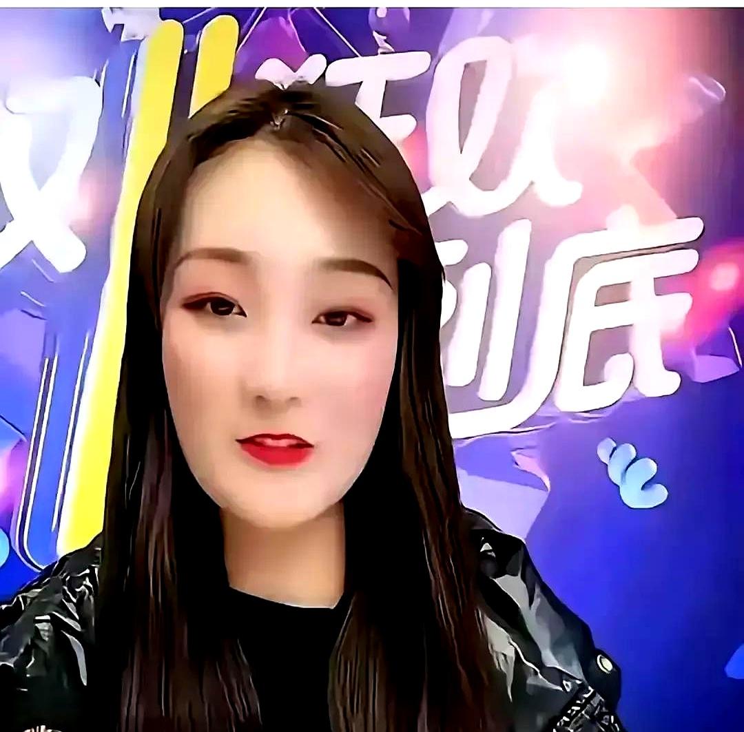 陈亚楠直播竟然放话“绝不找农村憨憨”，这话一出，网友直接炸锅了！
 

靠着朱家