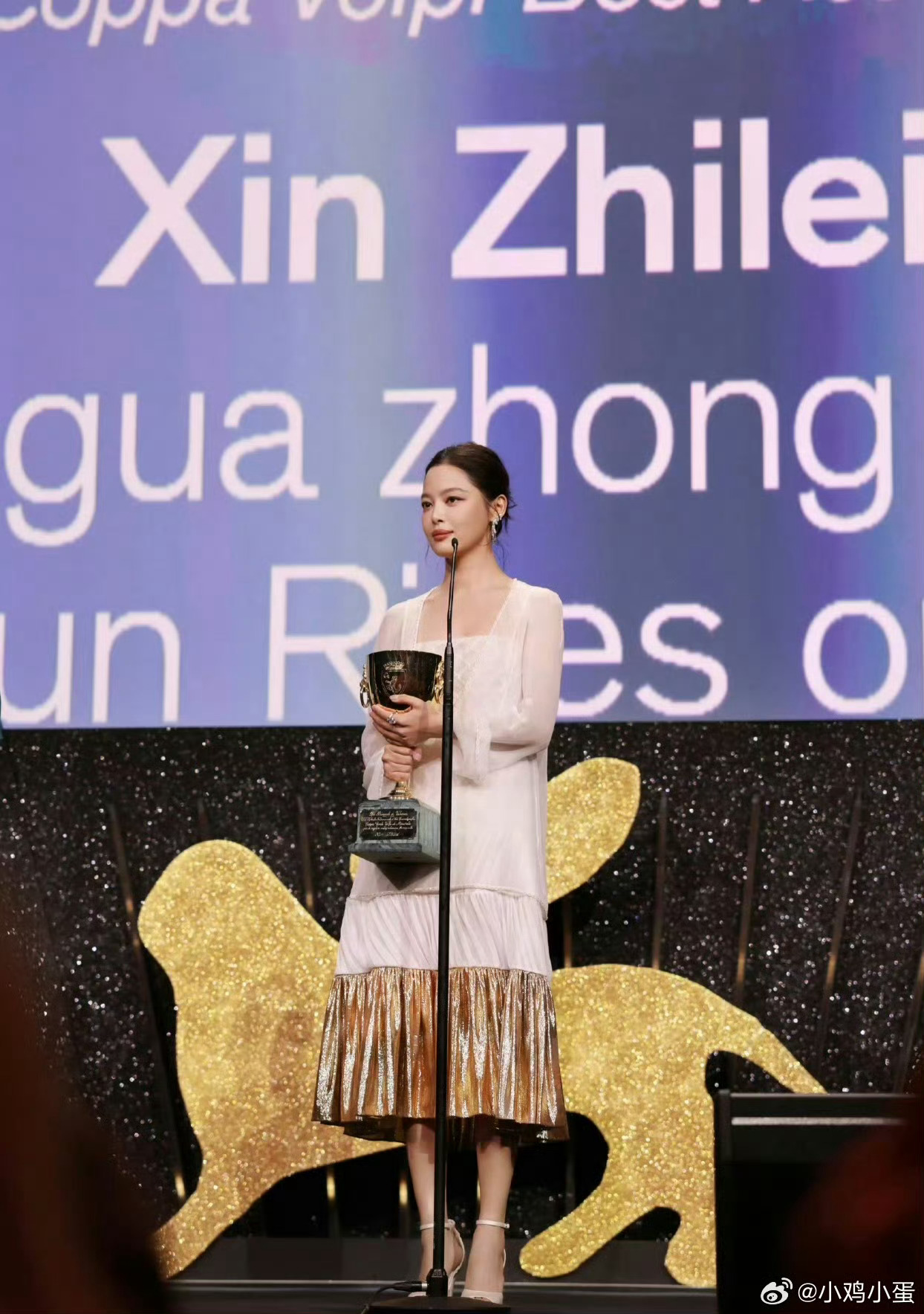 早期辛芷蕾就是“性感野心家”本人！内娱找不到第二份，真实不做作，实力撑得起野心，