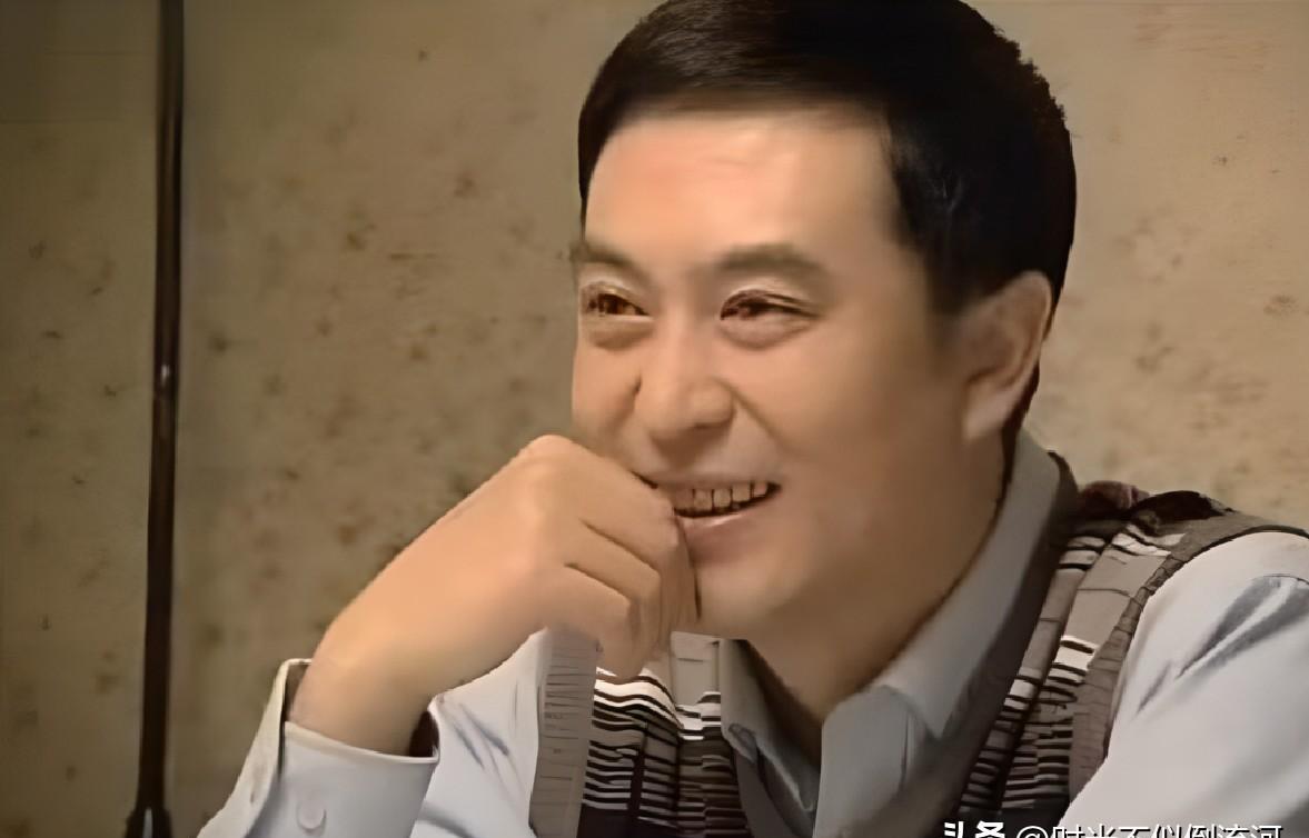 车座上那抹暗红是月经。
他当成祭旗的血。
宋思明的手指在真皮座椅上停了三秒。
四