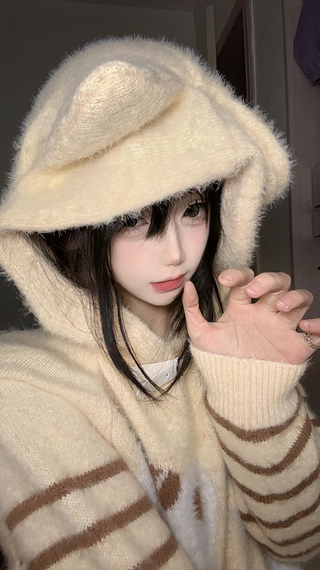 /ᐠ - ˕ -マ ᙆ ᙆ