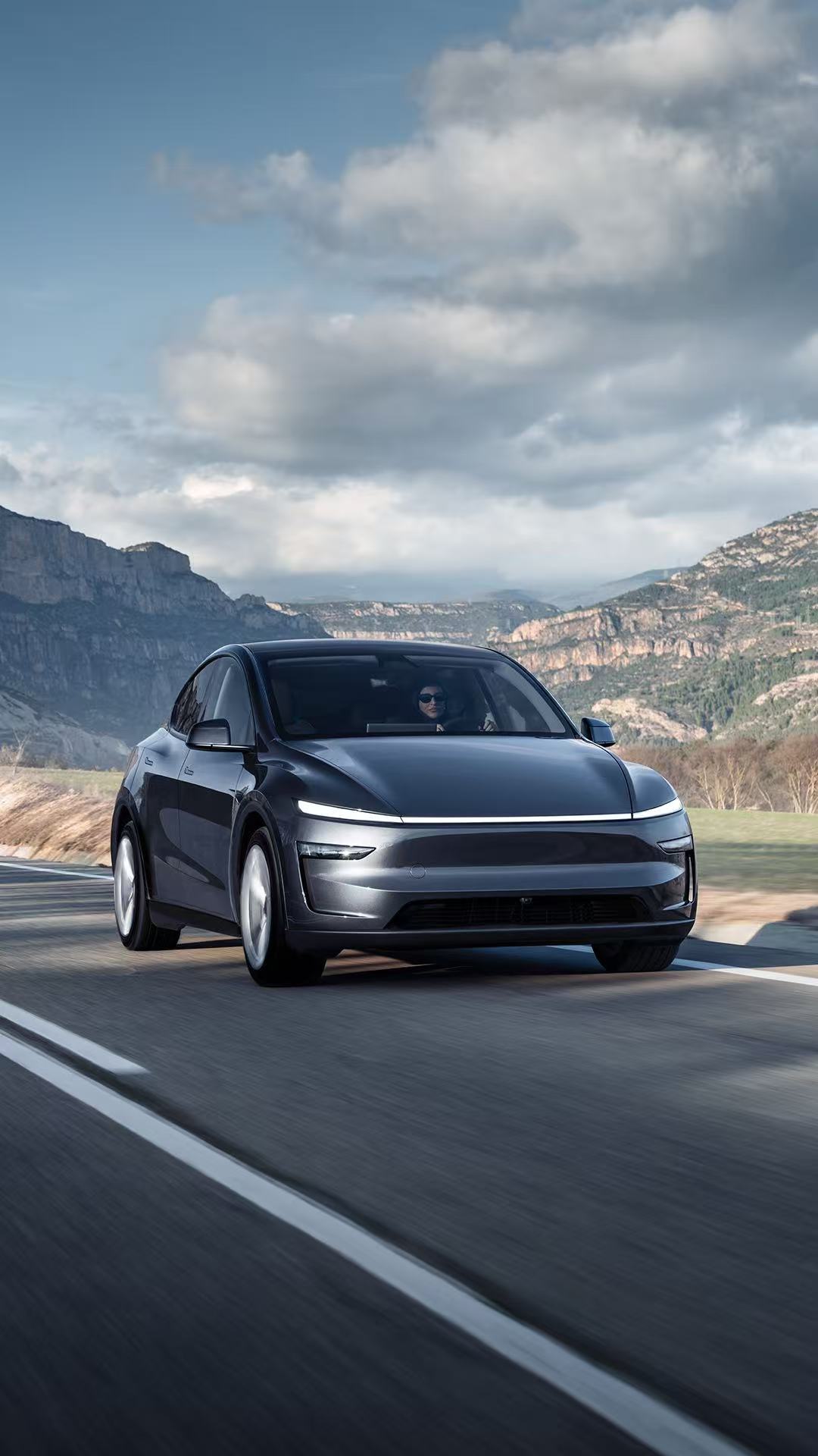 2020年1月7日，特斯拉中国开始交付国产特斯拉汽车，至今产量已超400万辆～ 