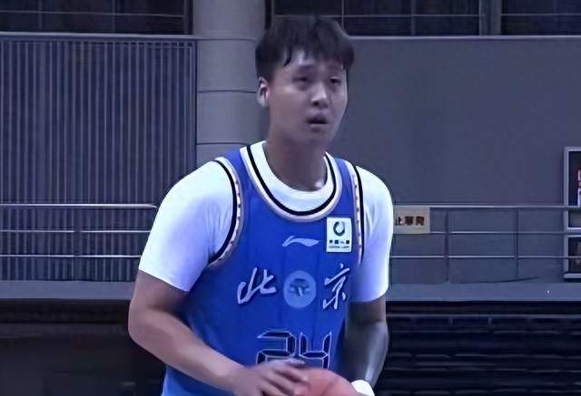 狂砍16+3+3+4！赵睿减重20斤，提速攻防一体，球迷：男篮咋不征调
