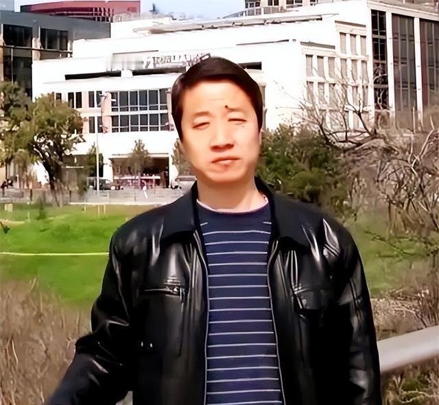 2011年，我国一高级科研人员为了5000美金，竟然将我国刚突破没多久的电磁炮技