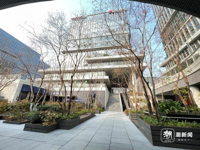 天空之城二期限售解禁，新增挂牌约50套，成交价降至4万元/。
杭州未来科技城的万