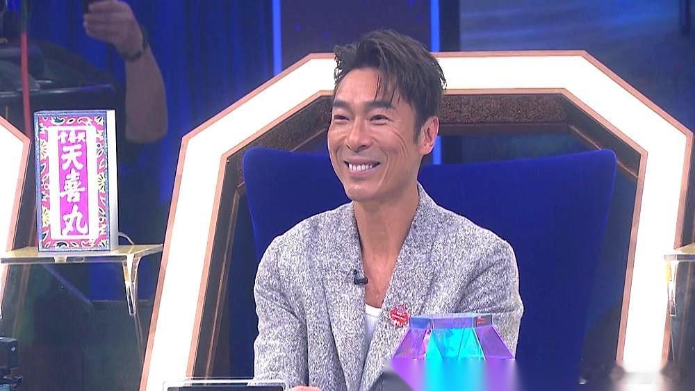 许志安一场节目的出场费，竟然要25万。 最近TVB的《中年好声音4》“安歌之夜”