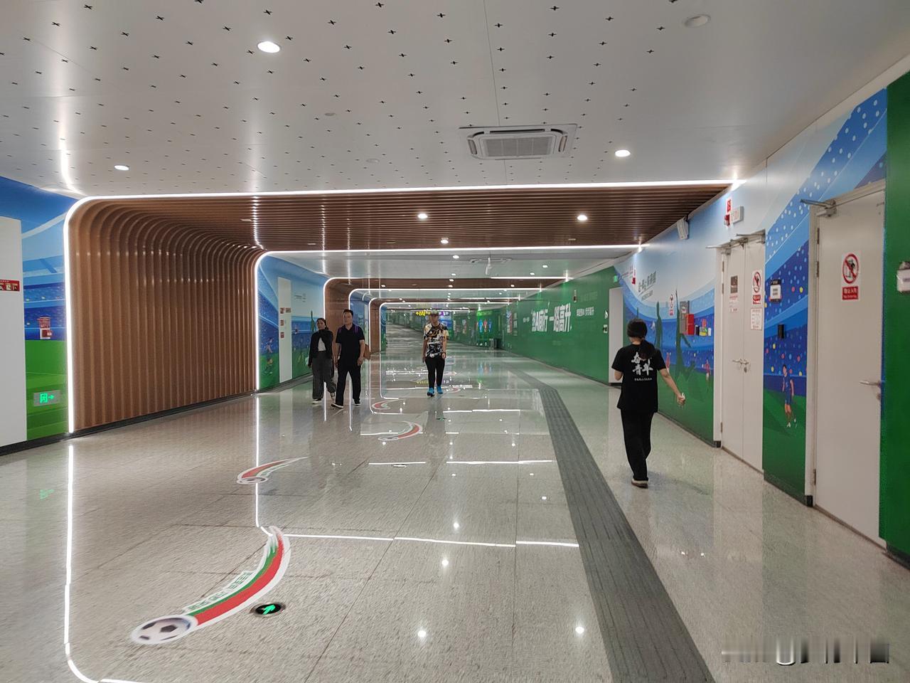 新疆“零门槛”落户还给购房补贴——这块166万平方公里的土地，到底能装下多少人？
