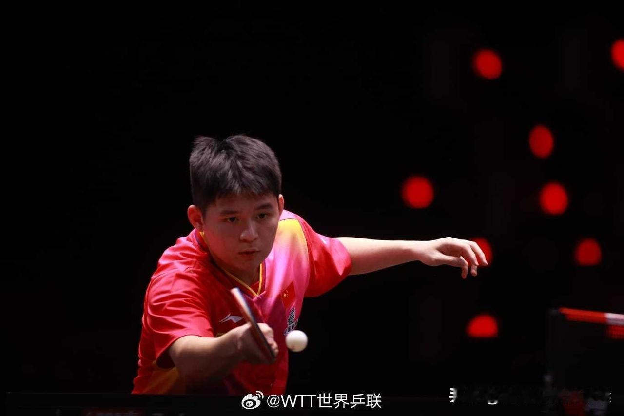 国乒1负8胜，8人晋级单打八强
国乒男女单打1/8战报：
林诗栋止步，其余8人晋