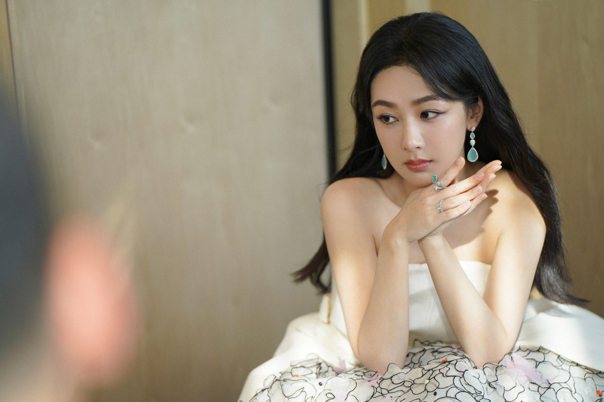  [爱慕]#杨紫承欢记# 雨轻风色暴，梅子青时节。思卿念卿，辗转难眠​​​