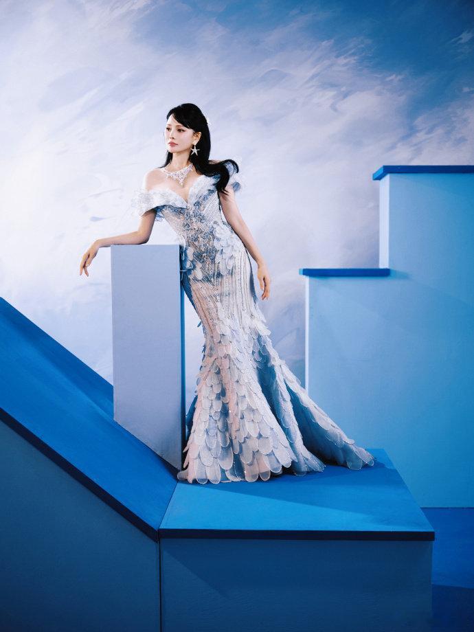 秦昊送了伊能静人生第一条秋裤 秦昊这东北老爷们的关心绝了！送伊能静人生第一条秋裤