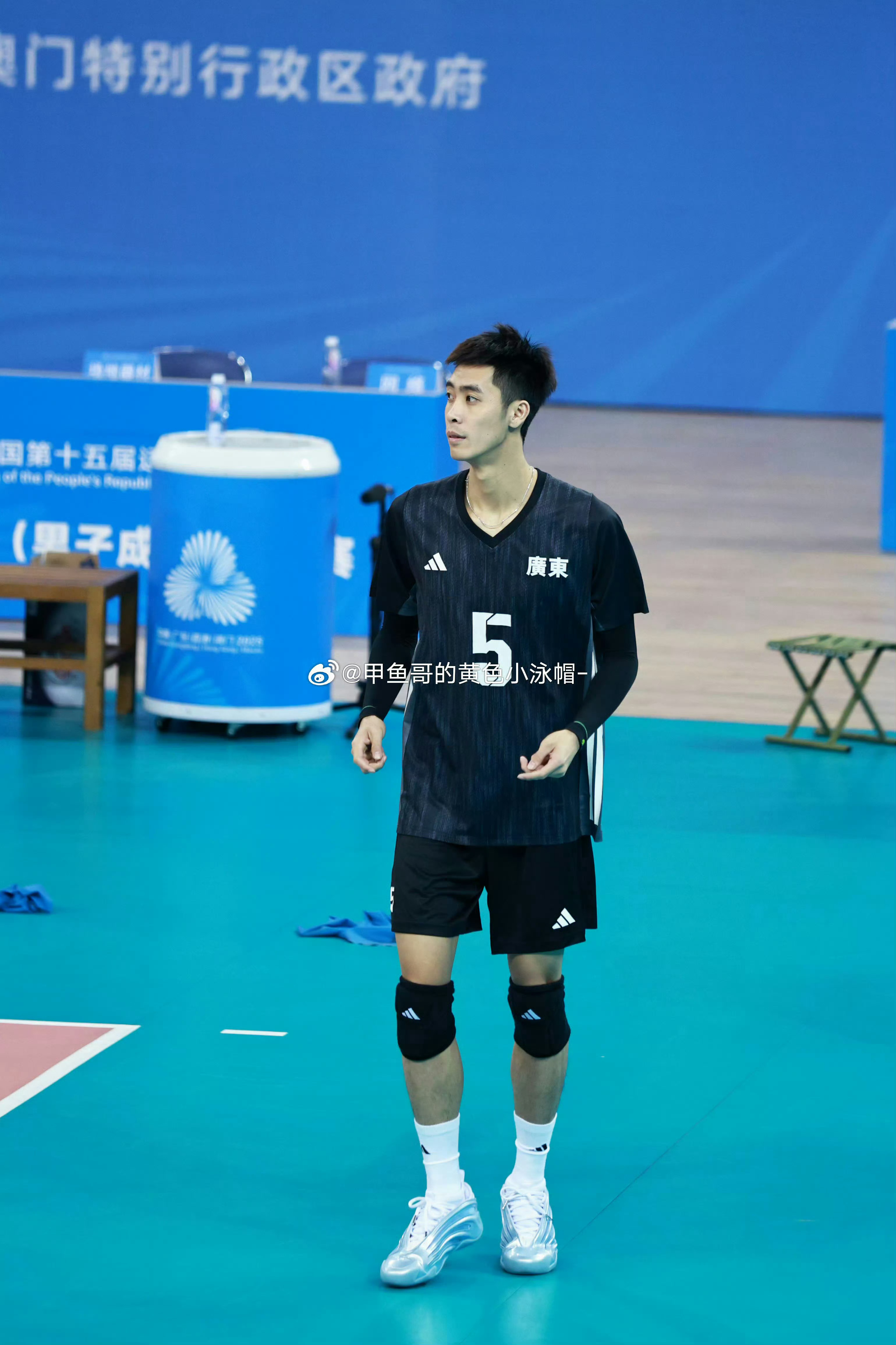 甄嘉聪怎么扣怎么有16分（19扣14中1被拦，1拦1发，17个一传2失误，29%