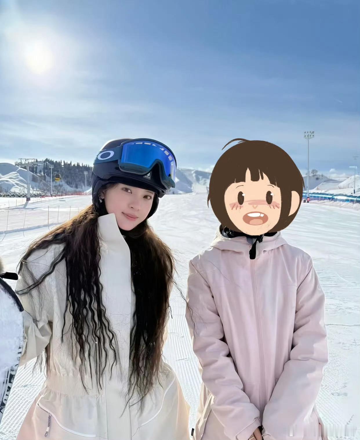 偶遇欧阳娜娜新疆滑雪网友新疆偶遇欧阳娜娜滑雪网友新疆偶遇欧阳娜娜滑雪啦~娜娜啥时