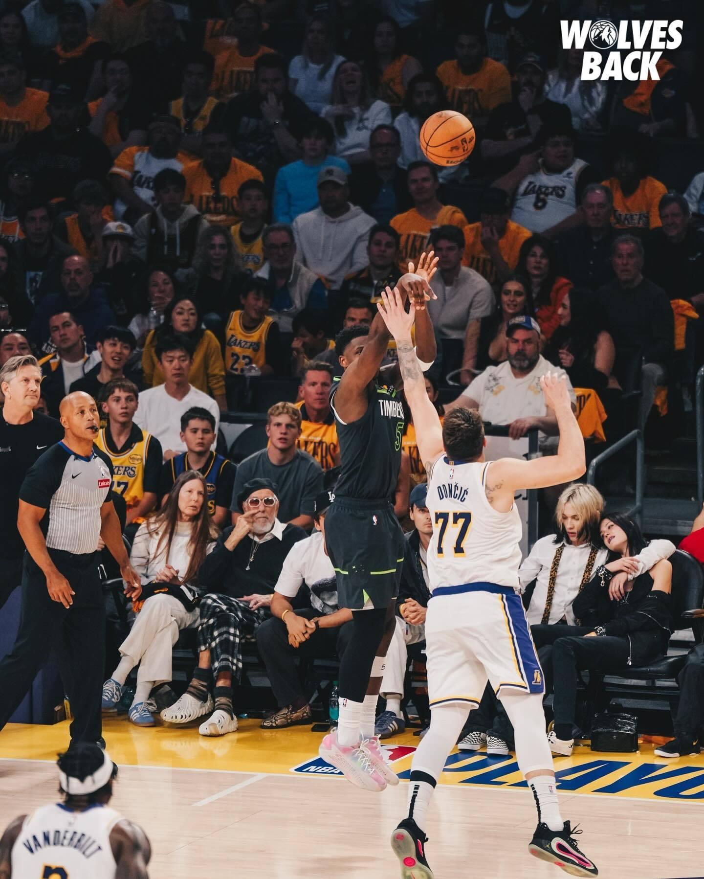以后季后赛的比赛日都发一下当天的名场面今天印象最深的几个镜头nba ​​​